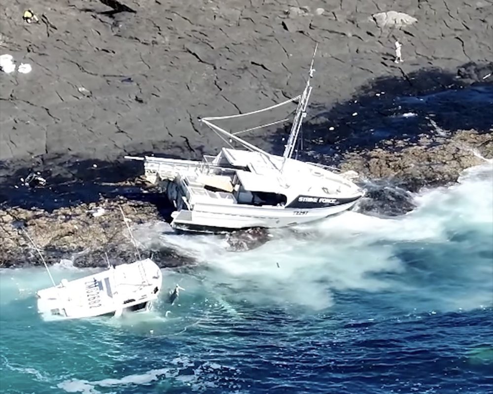 Salvage operation for fishing trawler at Bawley Point - Power FM Bega Bay
